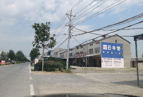 清流如何能保证墙体广告的醒目性？